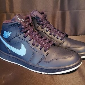 Jordan 1 Mid (Obsidian)
